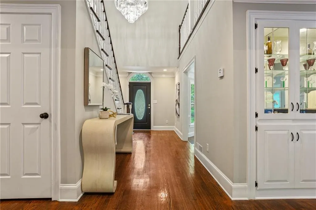 1183 Woods Circle Ne, Atlanta, Georgia 30324, 3 Bedrooms Bedrooms, ,3 BathroomsBathrooms,Residential,For Sale,1183 Woods Circle Ne,7591599