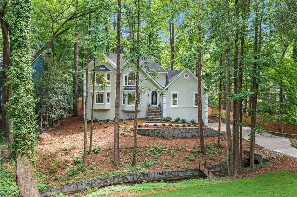 1183 Woods Circle Ne, Atlanta, Georgia 30324, 3 Bedrooms Bedrooms, ,3 BathroomsBathrooms,Residential,For Sale,1183 Woods Circle Ne,7591599