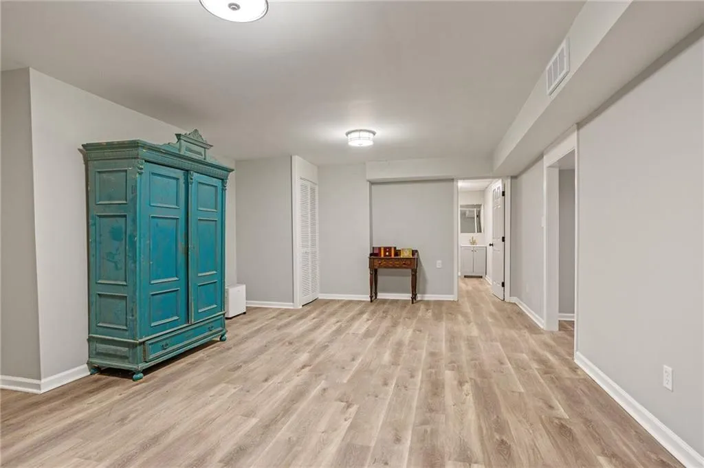 1183 Woods Circle Ne, Atlanta, Georgia 30324, 3 Bedrooms Bedrooms, ,3 BathroomsBathrooms,Residential,For Sale,1183 Woods Circle Ne,7591599