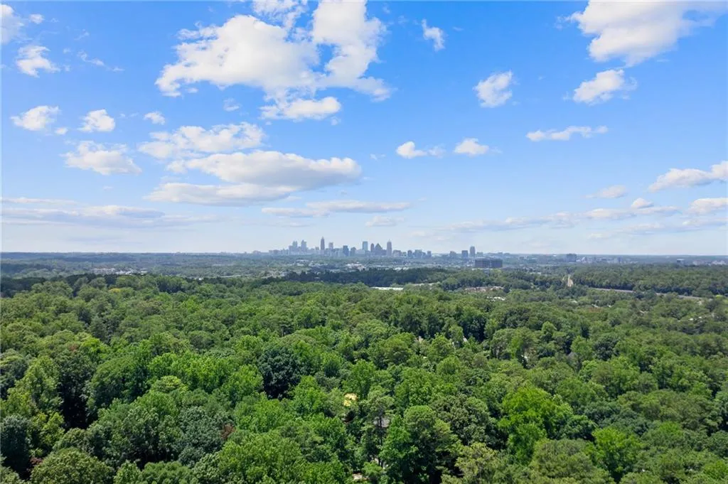 1183 Woods Circle Ne, Atlanta, Georgia 30324, 3 Bedrooms Bedrooms, ,3 BathroomsBathrooms,Residential,For Sale,1183 Woods Circle Ne,7591599