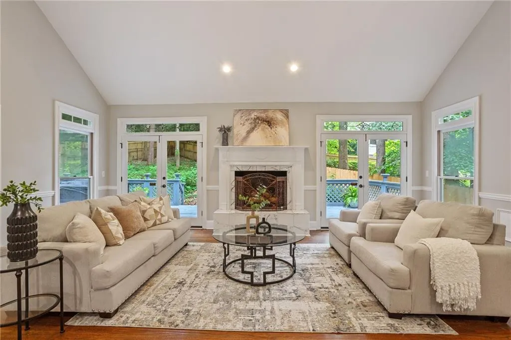 1183 Woods Circle Ne, Atlanta, Georgia 30324, 3 Bedrooms Bedrooms, ,3 BathroomsBathrooms,Residential,For Sale,1183 Woods Circle Ne,7591599