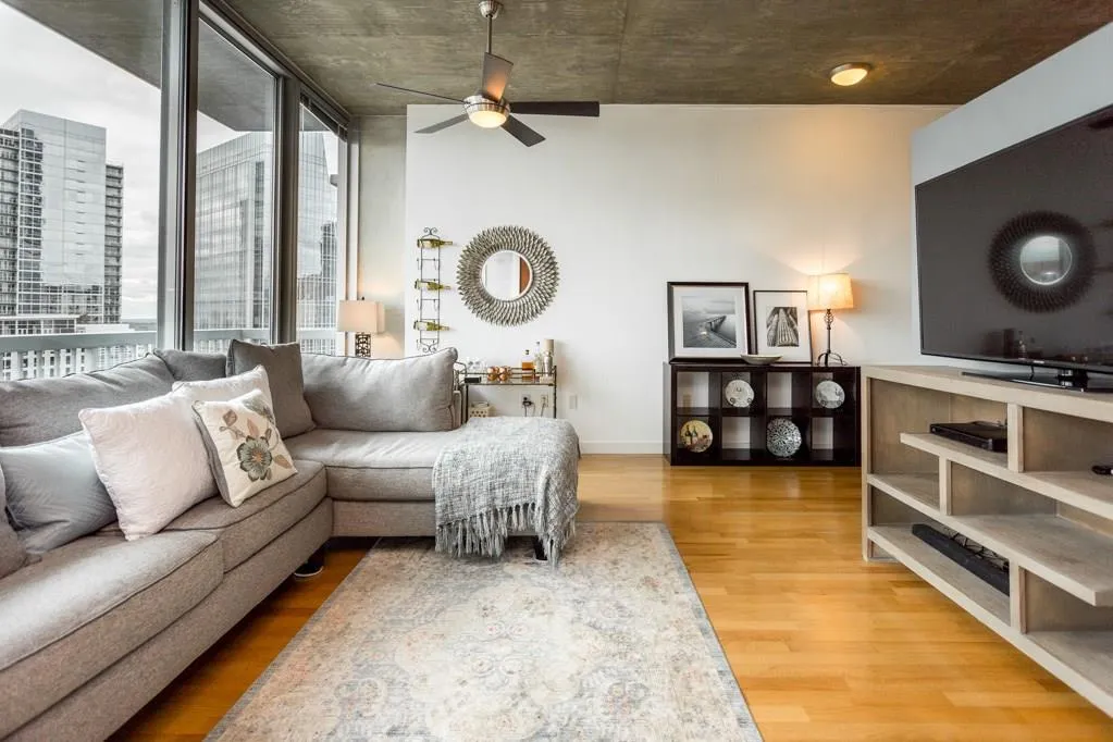 3324 Peachtree Road Ne Unit 1612, Atlanta, Georgia 30326, 1 Bedroom Bedrooms, ,1 BathroomBathrooms,Residential,Sold,3324 Peachtree Road Ne Unit 1612,5971421