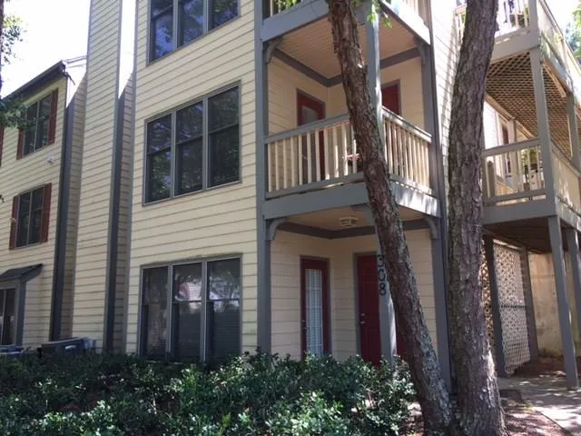 310 Hollyfax Circle Unit 310, Sandy Springs, Georgia 30328, 2 Bedrooms Bedrooms, ,2 BathroomsBathrooms,Residential,Sold,310 Hollyfax Circle Unit 310,5900625