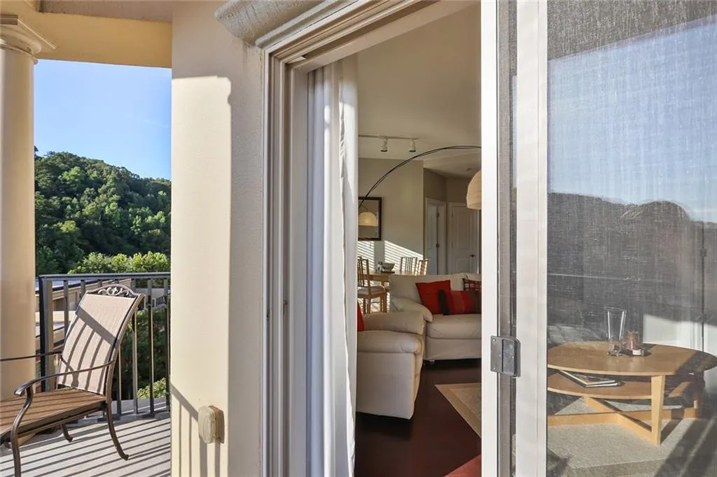 200 River Vista Drive Unit 715, Atlanta, Georgia 30339, 2 Bedrooms Bedrooms, ,2 BathroomsBathrooms,Residential,Sold,200 River Vista Drive Unit 715,6607104