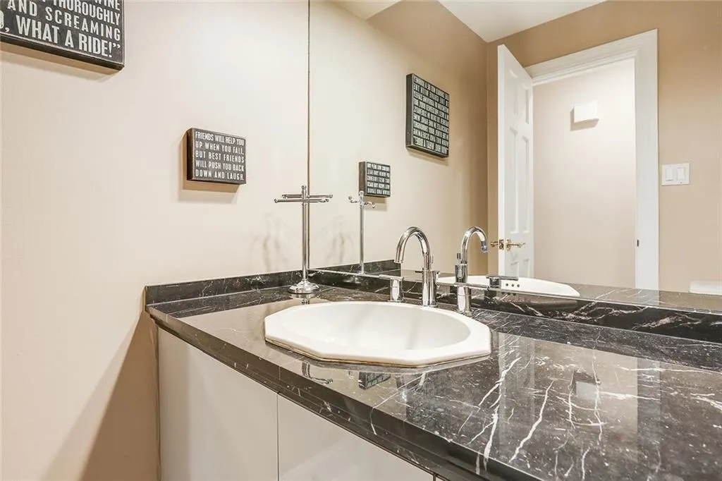 6175 Riverwood Drive Nw, Atlanta, Georgia 30328, 4 Bedrooms Bedrooms, ,3 BathroomsBathrooms,Residential,Sold,6175 Riverwood Drive Nw,5836389