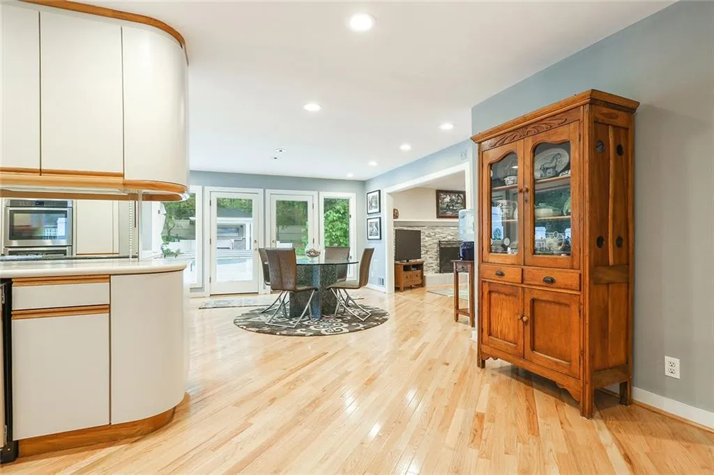 6175 Riverwood Drive Nw, Atlanta, Georgia 30328, 4 Bedrooms Bedrooms, ,3 BathroomsBathrooms,Residential,Sold,6175 Riverwood Drive Nw,5836389