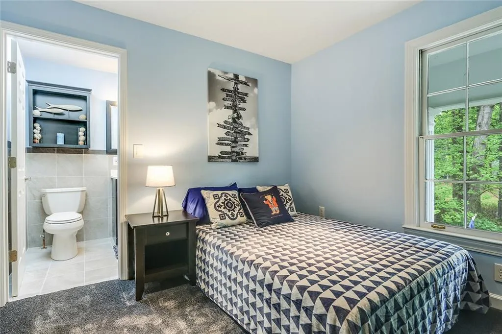 6175 Riverwood Drive Nw, Atlanta, Georgia 30328, 4 Bedrooms Bedrooms, ,3 BathroomsBathrooms,Residential,Sold,6175 Riverwood Drive Nw,5836389