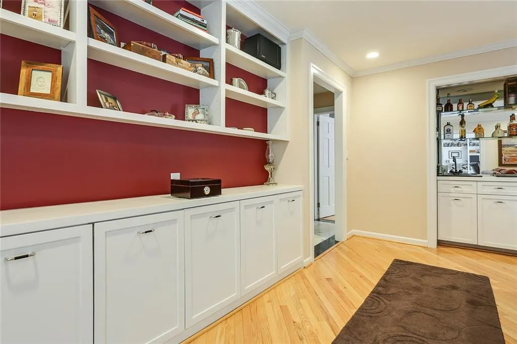 6175 Riverwood Drive Nw, Atlanta, Georgia 30328, 4 Bedrooms Bedrooms, ,3 BathroomsBathrooms,Residential,Sold,6175 Riverwood Drive Nw,5836389