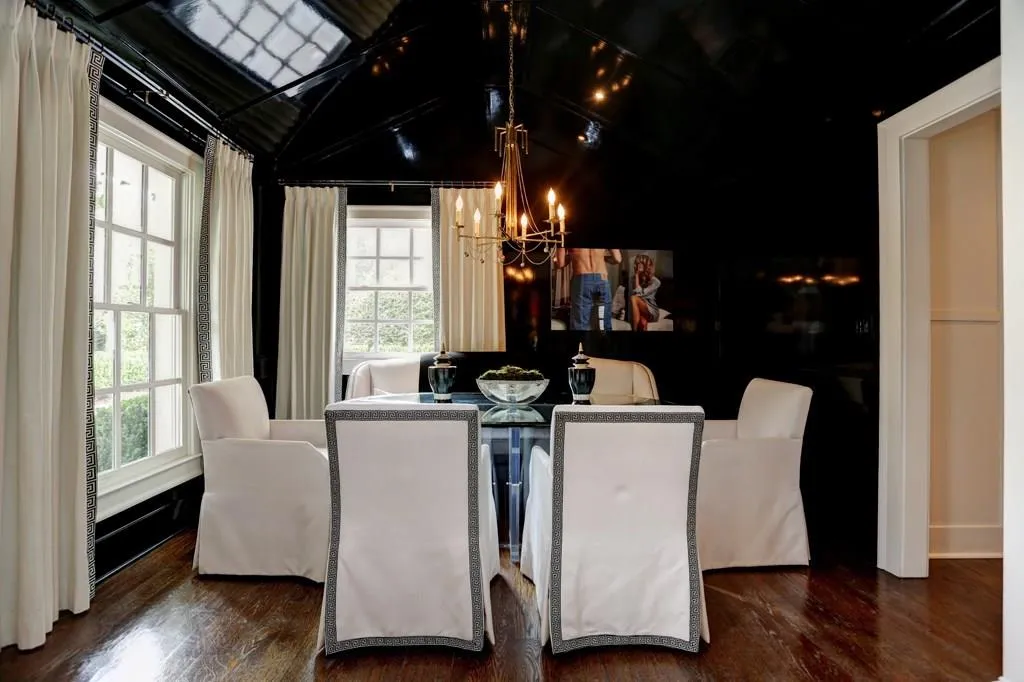 Atlanta, Georgia 30318, 3 Bedrooms Bedrooms, ,2 BathroomsBathrooms,Residential,Sold,5727078