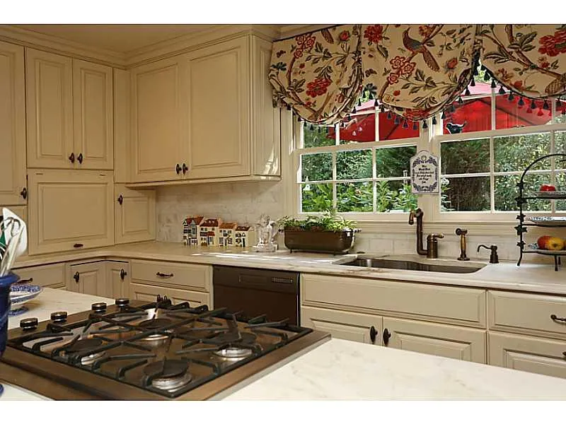 630 Bridgewater Drive Nw, Atlanta, Georgia 30328, 5 Bedrooms Bedrooms, ,4 BathroomsBathrooms,Residential,Sold,630 Bridgewater Drive Nw,5097766