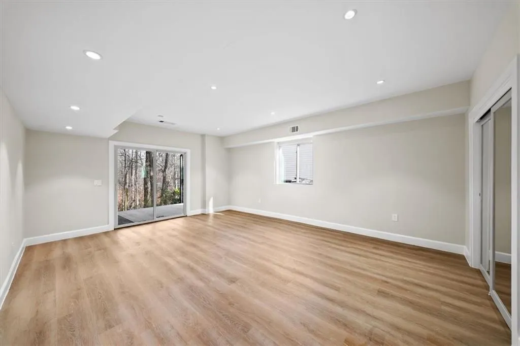 250 Bruton Way, Atlanta, Georgia 30342, 7 Bedrooms Bedrooms, ,4 BathroomsBathrooms,Residential,For Sale,250 Bruton Way,7707930