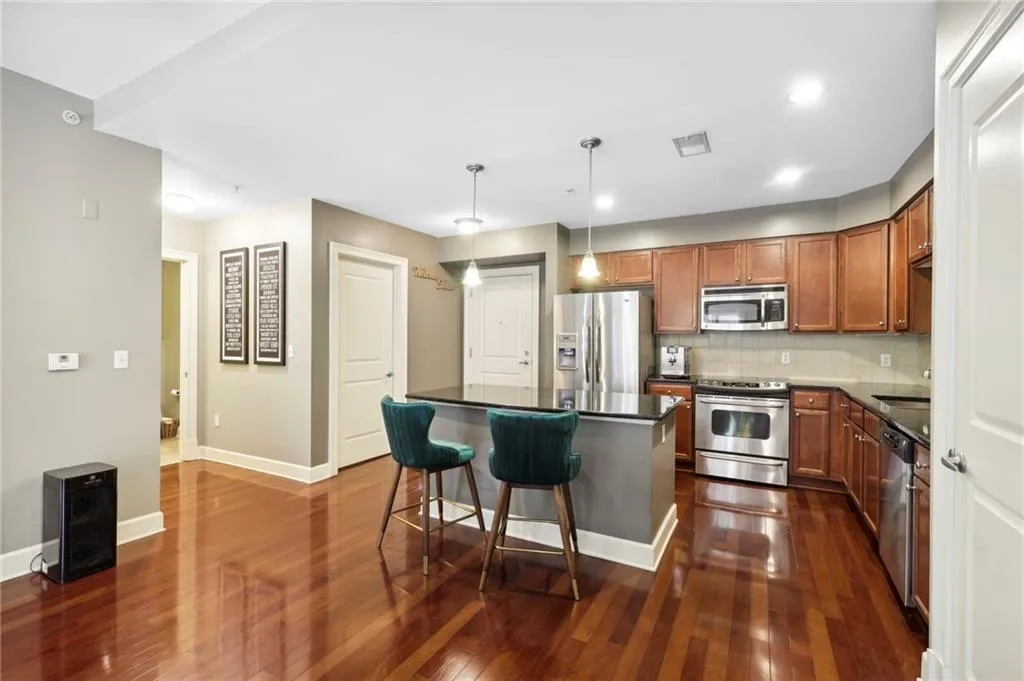 200 River Vista Drive Unit 223, Atlanta, Georgia 30339, 2 Bedrooms Bedrooms, ,2 BathroomsBathrooms,Residential,Sold,200 River Vista Drive Unit 223,7216089