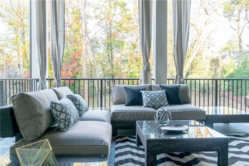 4891 Powers Ferry Road, Atlanta, Georgia 30327, 6 Bedrooms Bedrooms, ,6 BathroomsBathrooms,Residential,Sold,4891 Powers Ferry Road,5934394