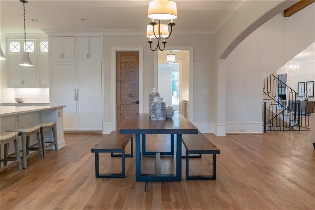 4891 Powers Ferry Road, Atlanta, Georgia 30327, 6 Bedrooms Bedrooms, ,6 BathroomsBathrooms,Residential,Sold,4891 Powers Ferry Road,5934394