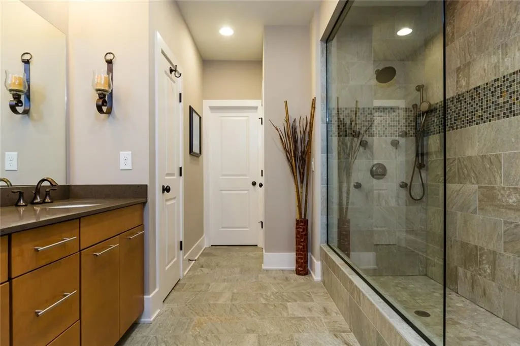 229 Alderwood Point, Sandy Springs, Georgia 30328, 3 Bedrooms Bedrooms, ,2 BathroomsBathrooms,Residential,Sold,229 Alderwood Point,6647864