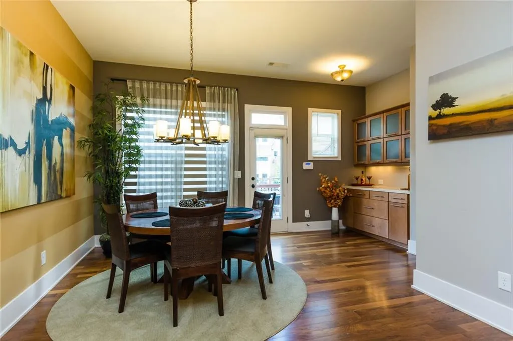 229 Alderwood Point, Sandy Springs, Georgia 30328, 3 Bedrooms Bedrooms, ,2 BathroomsBathrooms,Residential,Sold,229 Alderwood Point,6647864