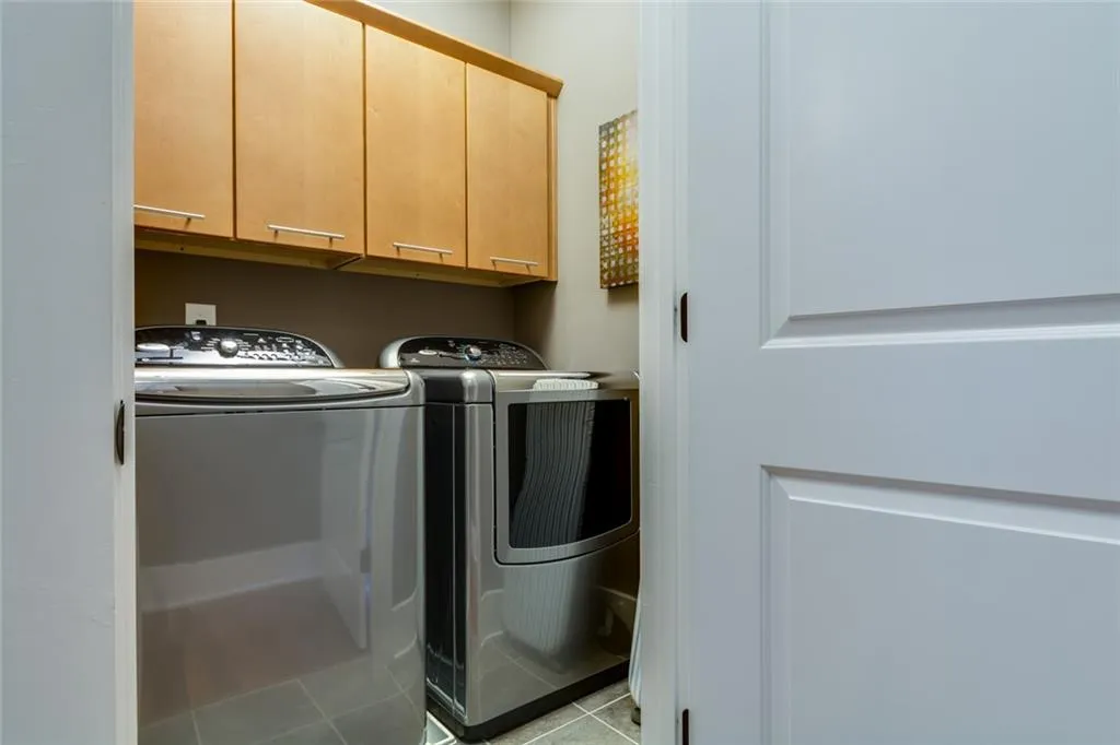 229 Alderwood Point, Sandy Springs, Georgia 30328, 3 Bedrooms Bedrooms, ,2 BathroomsBathrooms,Residential,Sold,229 Alderwood Point,6647864