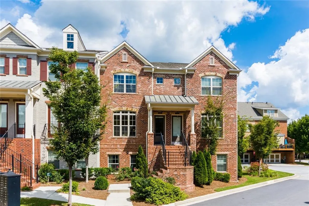 229 Alderwood Point, Sandy Springs, Georgia 30328, 3 Bedrooms Bedrooms, ,2 BathroomsBathrooms,Residential,Sold,229 Alderwood Point,6647864