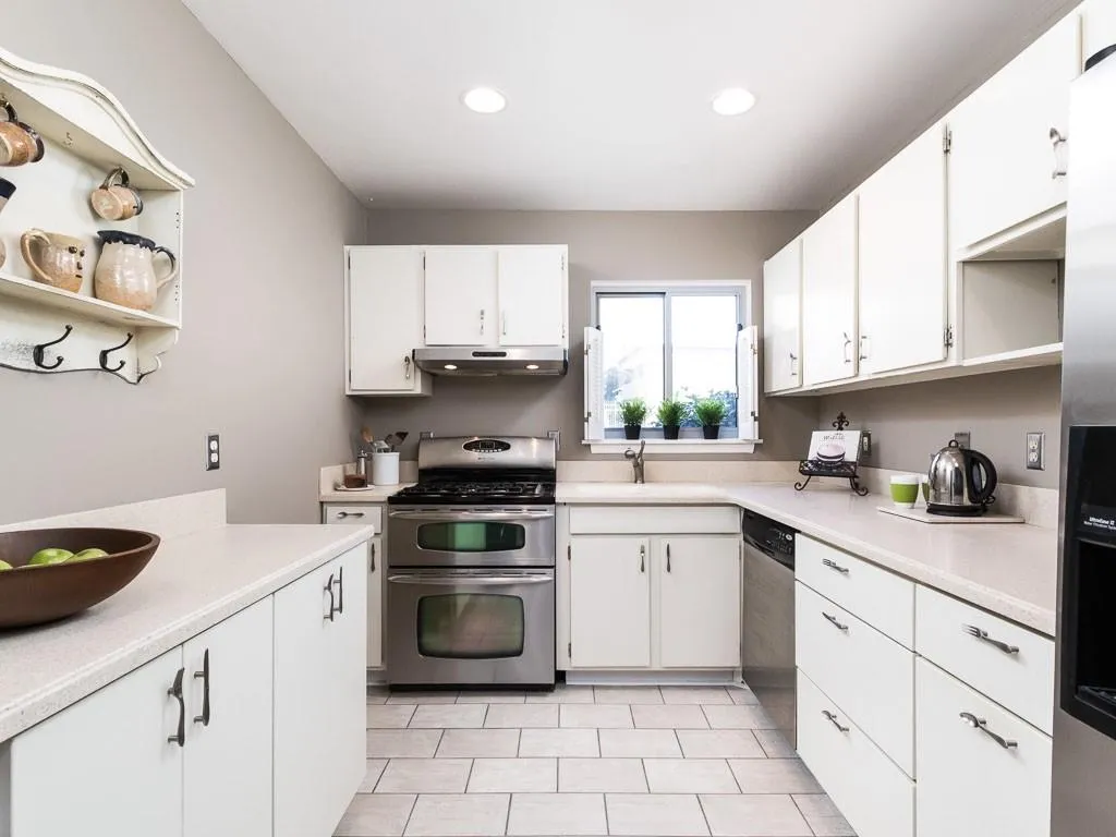 4300 Chastain Walk Unit 25, Atlanta, Georgia 30342, 2 Bedrooms Bedrooms, ,1 BathroomBathrooms,Residential,Sold,4300 Chastain Walk Unit 25,5924734