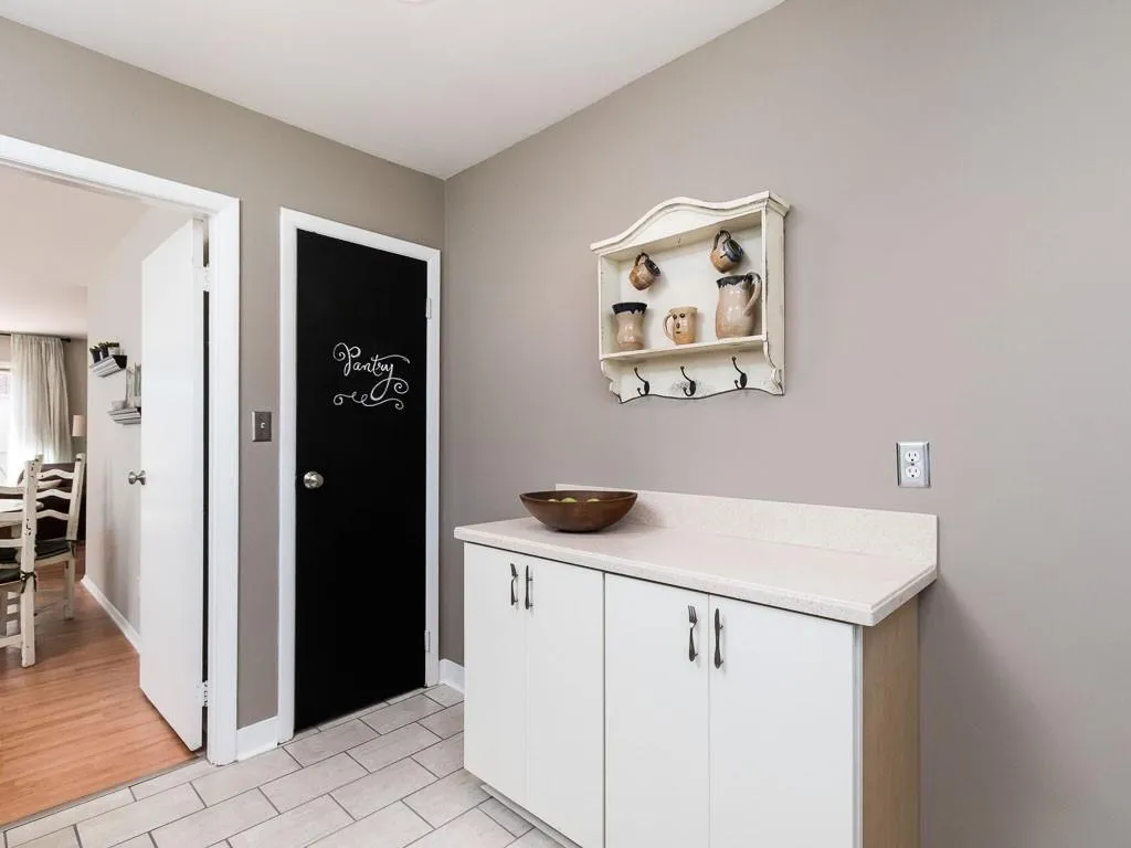 4300 Chastain Walk Unit 25, Atlanta, Georgia 30342, 2 Bedrooms Bedrooms, ,1 BathroomBathrooms,Residential,Sold,4300 Chastain Walk Unit 25,5924734