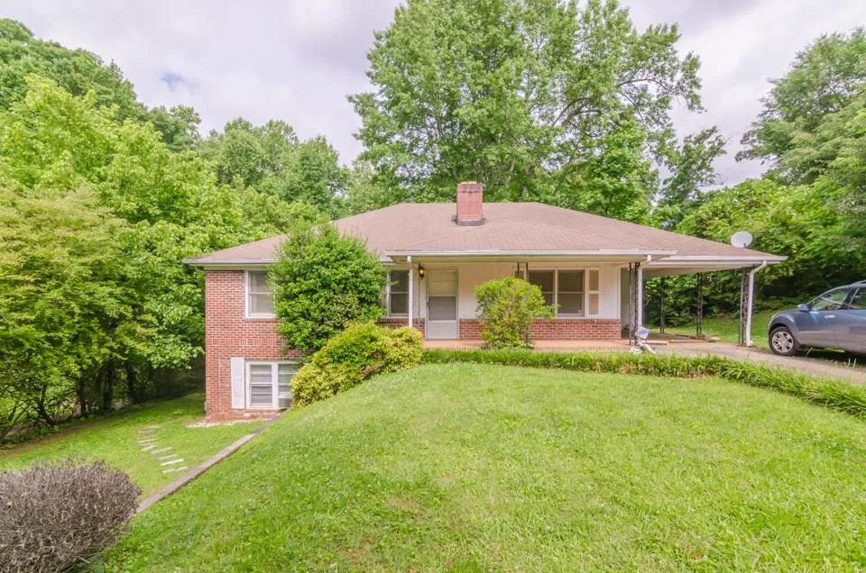 5515 Wing Street, Sandy Springs, Georgia 30350, 4 Bedrooms Bedrooms, ,2 BathroomsBathrooms,Residential,Sold,5515 Wing Street,5692013