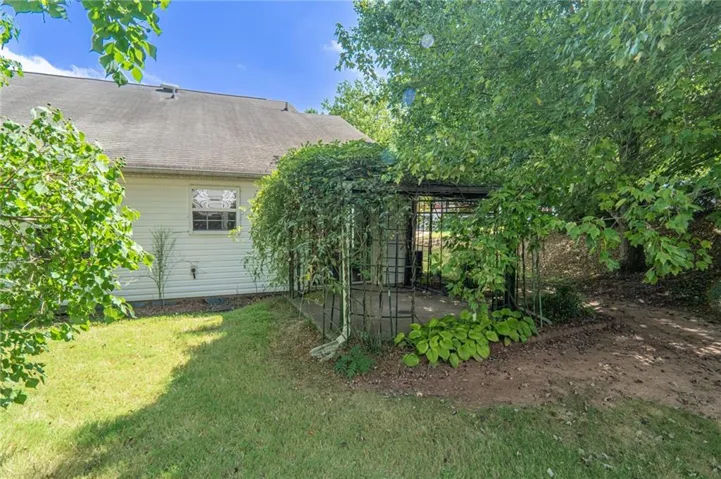 209 Cottonwood Creek Circle, Canton, Georgia 30114