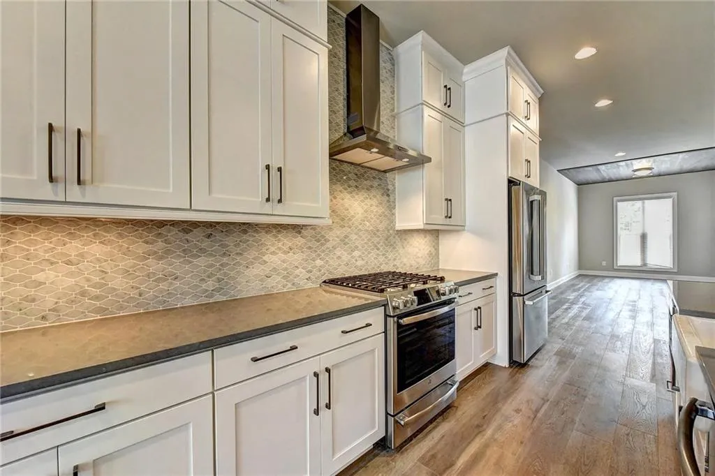 4313 Parkside Place, Atlanta, Georgia 30342, 3 Bedrooms Bedrooms, ,3 BathroomsBathrooms,Residential,Sold,4313 Parkside Place,6082717