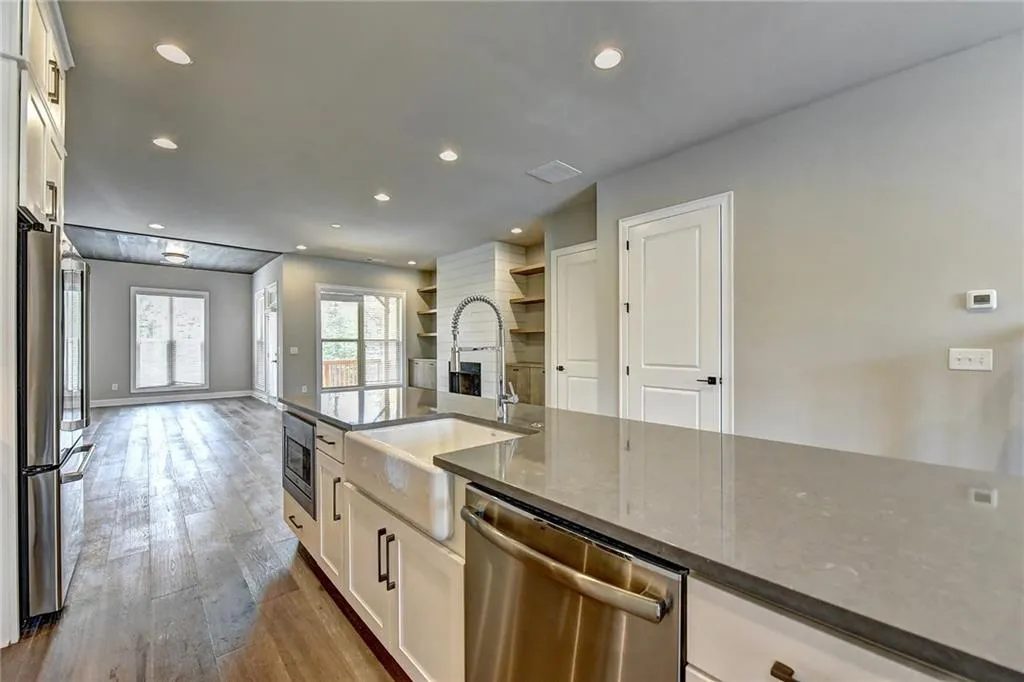 4313 Parkside Place, Atlanta, Georgia 30342, 3 Bedrooms Bedrooms, ,3 BathroomsBathrooms,Residential,Sold,4313 Parkside Place,6082717