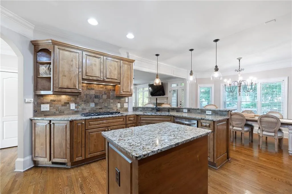 7987 Magnolia Square, Sandy Springs, Georgia 30350, 4 Bedrooms Bedrooms, ,3 BathroomsBathrooms,Residential,Sold,7987 Magnolia Square,7228579