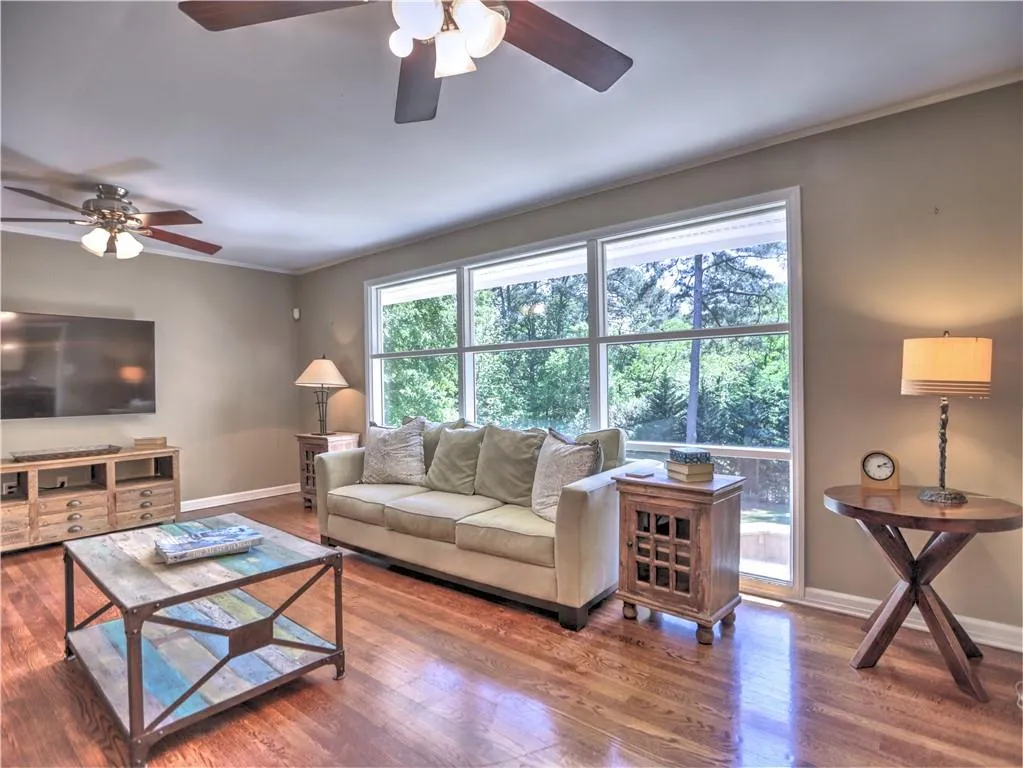 393 Hilderbrand Drive, Sandy Springs, Georgia 30328, 3 Bedrooms Bedrooms, ,2 BathroomsBathrooms,Residential,Sold,393 Hilderbrand Drive,7753443
