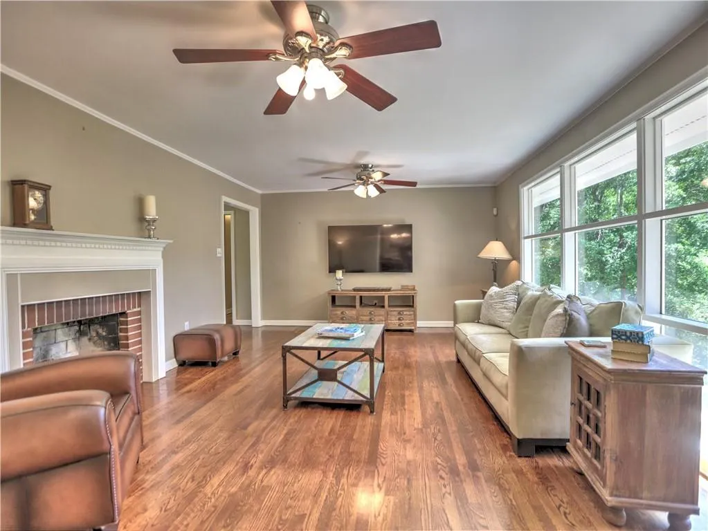 393 Hilderbrand Drive, Sandy Springs, Georgia 30328, 3 Bedrooms Bedrooms, ,2 BathroomsBathrooms,Residential,Sold,393 Hilderbrand Drive,7753443