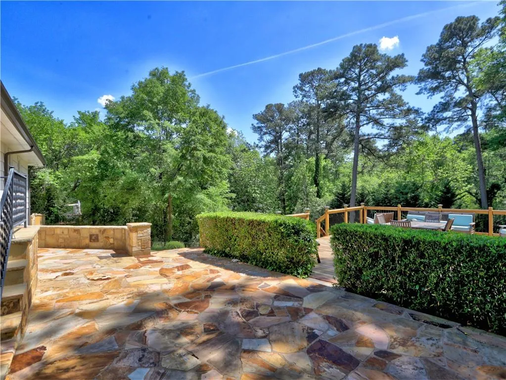 393 Hilderbrand Drive, Sandy Springs, Georgia 30328, 3 Bedrooms Bedrooms, ,2 BathroomsBathrooms,Residential,Sold,393 Hilderbrand Drive,7753443