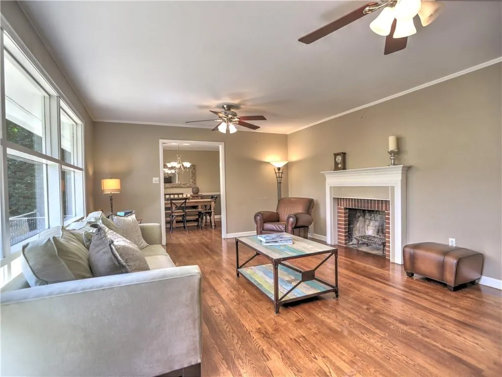 393 Hilderbrand Drive, Sandy Springs, Georgia 30328, 3 Bedrooms Bedrooms, ,2 BathroomsBathrooms,Residential,Sold,393 Hilderbrand Drive,7753443