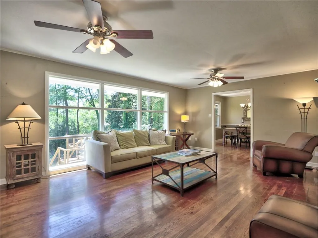 393 Hilderbrand Drive, Sandy Springs, Georgia 30328, 3 Bedrooms Bedrooms, ,2 BathroomsBathrooms,Residential,Sold,393 Hilderbrand Drive,7753443
