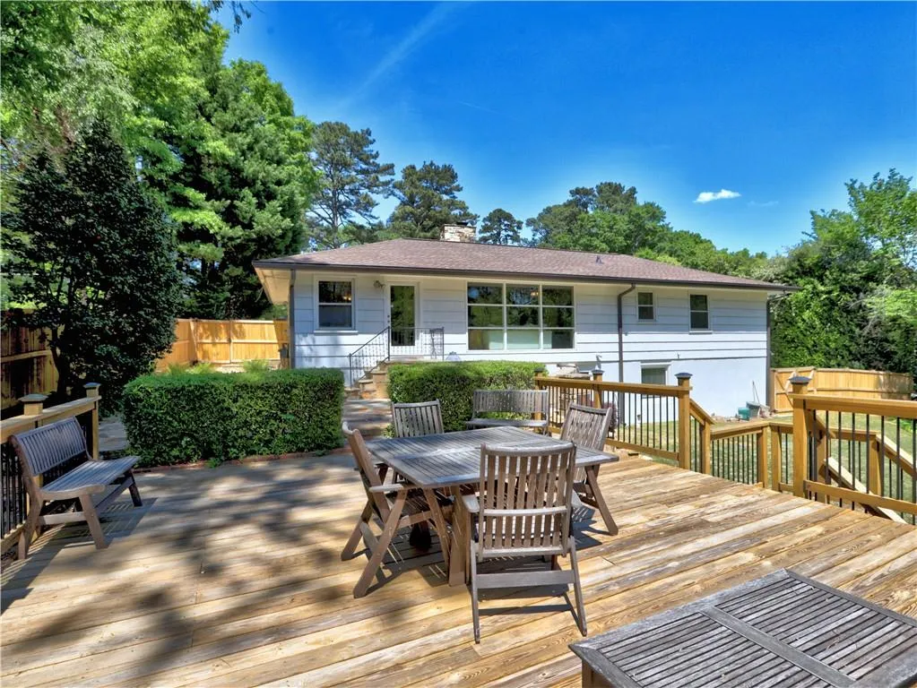 393 Hilderbrand Drive, Sandy Springs, Georgia 30328, 3 Bedrooms Bedrooms, ,2 BathroomsBathrooms,Residential,Sold,393 Hilderbrand Drive,7753443