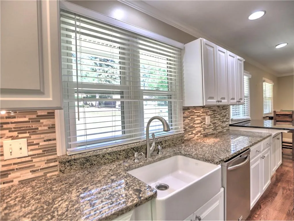 393 Hilderbrand Drive, Sandy Springs, Georgia 30328, 3 Bedrooms Bedrooms, ,2 BathroomsBathrooms,Residential,Sold,393 Hilderbrand Drive,7753443