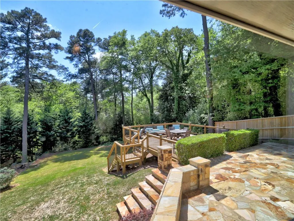 393 Hilderbrand Drive, Sandy Springs, Georgia 30328, 3 Bedrooms Bedrooms, ,2 BathroomsBathrooms,Residential,Sold,393 Hilderbrand Drive,7753443