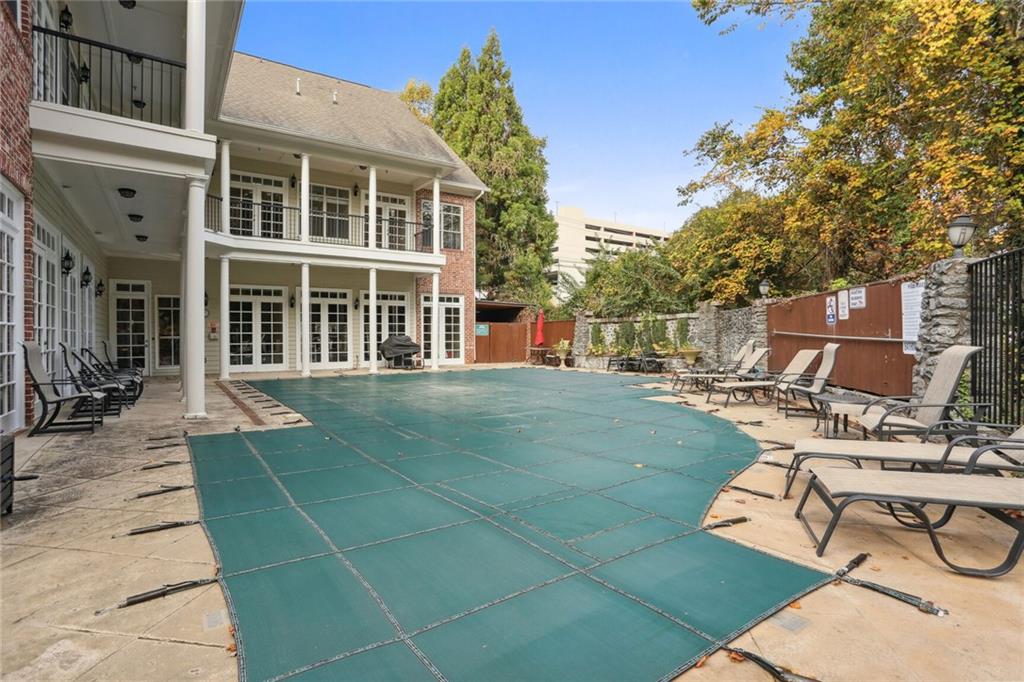 1054 Glenridge Place, Atlanta, Georgia 30342, 1 Bedroom Bedrooms, ,1 BathroomBathrooms,Residential,Sold,1054 Glenridge Place,7294155