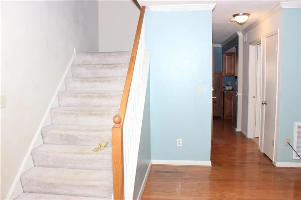 6900 Roswell Road Unit F6, Atlanta, Georgia 30328, 2 Bedrooms Bedrooms, ,2 BathroomsBathrooms,Residential,Sold,6900 Roswell Road Unit F6,5816602