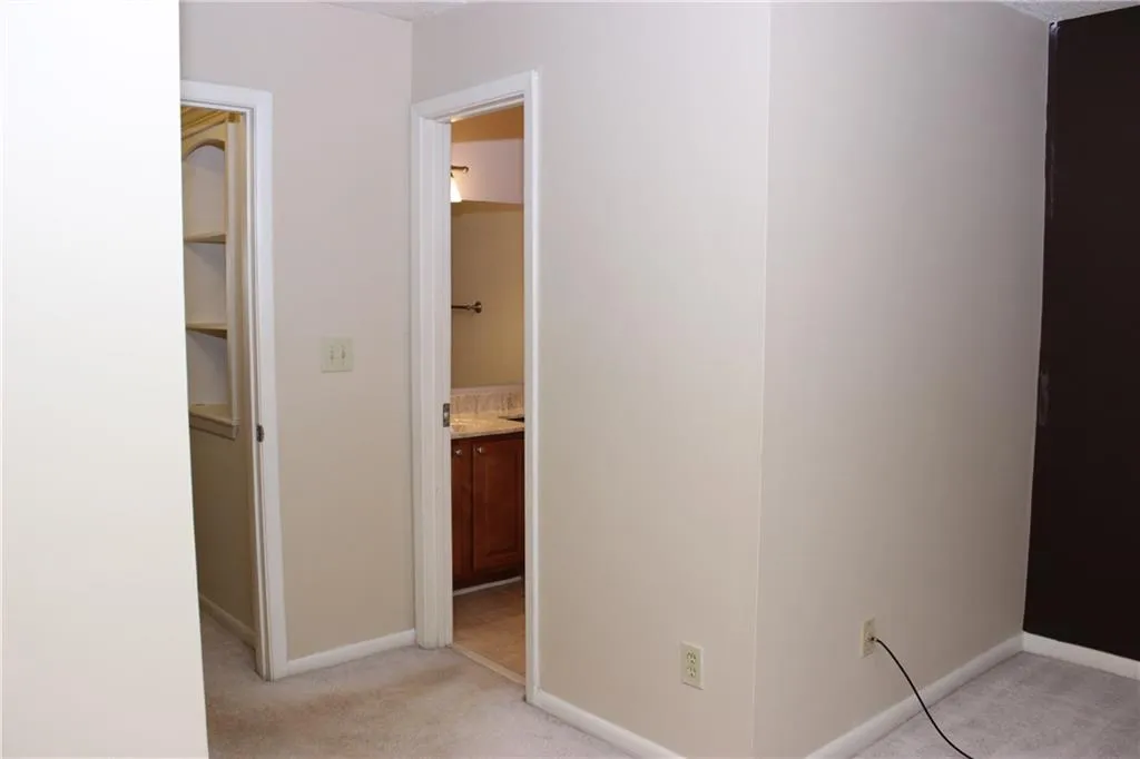 6900 Roswell Road Unit F6, Atlanta, Georgia 30328, 2 Bedrooms Bedrooms, ,2 BathroomsBathrooms,Residential,Sold,6900 Roswell Road Unit F6,5816602