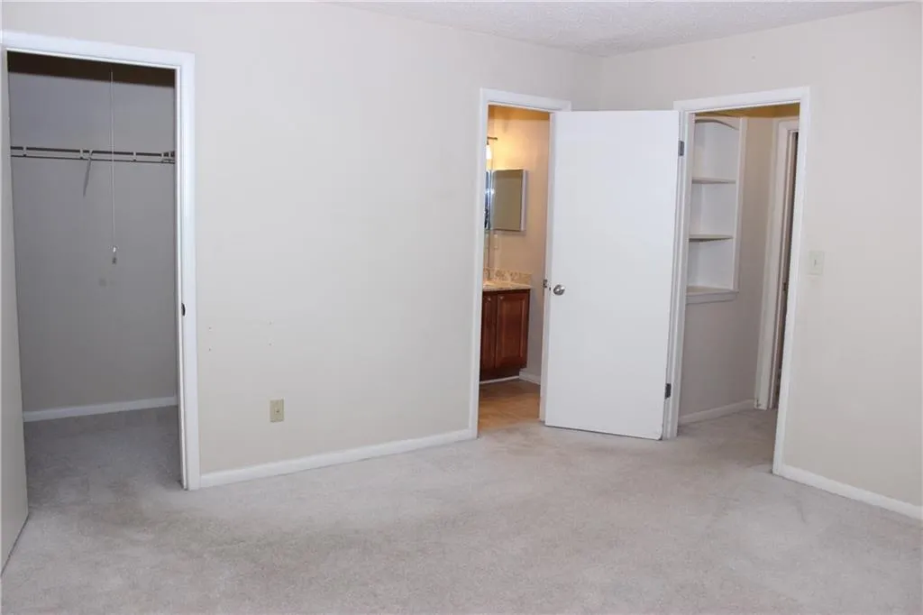6900 Roswell Road Unit F6, Atlanta, Georgia 30328, 2 Bedrooms Bedrooms, ,2 BathroomsBathrooms,Residential,Sold,6900 Roswell Road Unit F6,5816602