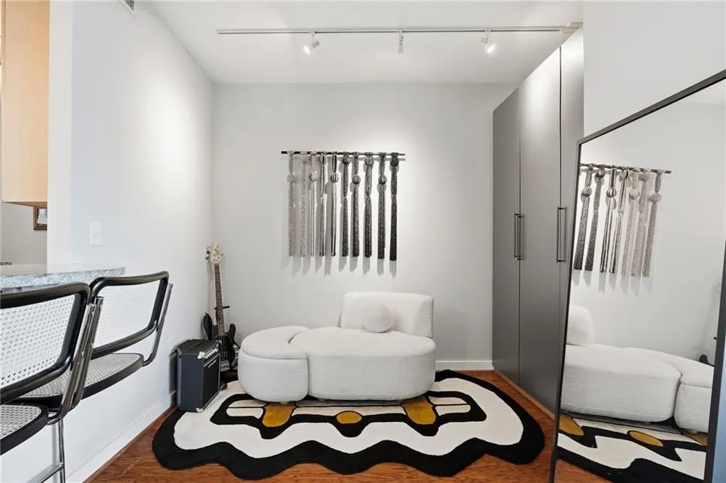 3338 Peachtree Road Ne Unit 1804, Atlanta, Georgia 30326, 1 Bedroom Bedrooms, 0 ,1 BathroomBathrooms,Residential,For Sale,3338 Peachtree Road Ne Unit 1804,7828892