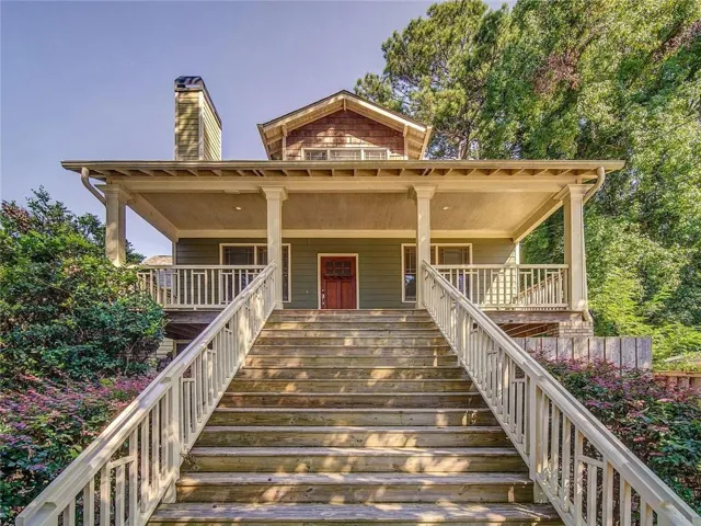 3530 Glenwood Road, Decatur, Georgia 30032