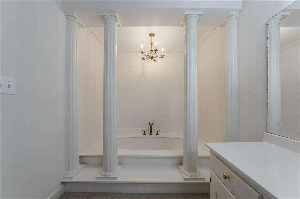 8090 Habersham Waters Road, Sandy Springs, Georgia 30350, 4 Bedrooms Bedrooms, ,3 BathroomsBathrooms,Residential,Sold,8090 Habersham Waters Road,7315352