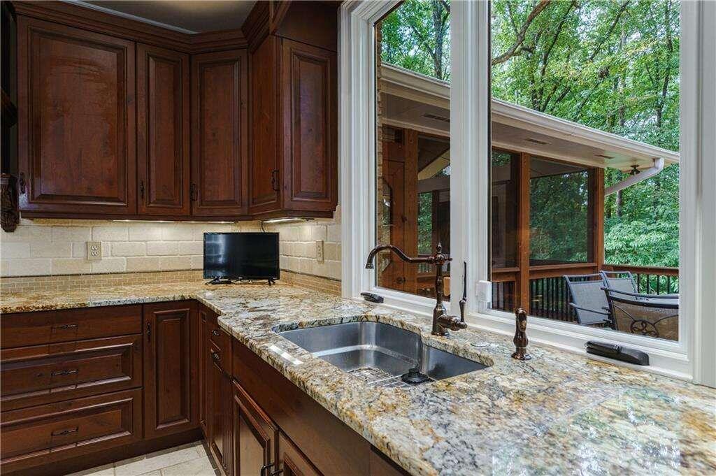 8090 Habersham Waters Road, Sandy Springs, Georgia 30350, 4 Bedrooms Bedrooms, ,3 BathroomsBathrooms,Residential,Sold,8090 Habersham Waters Road,7315352