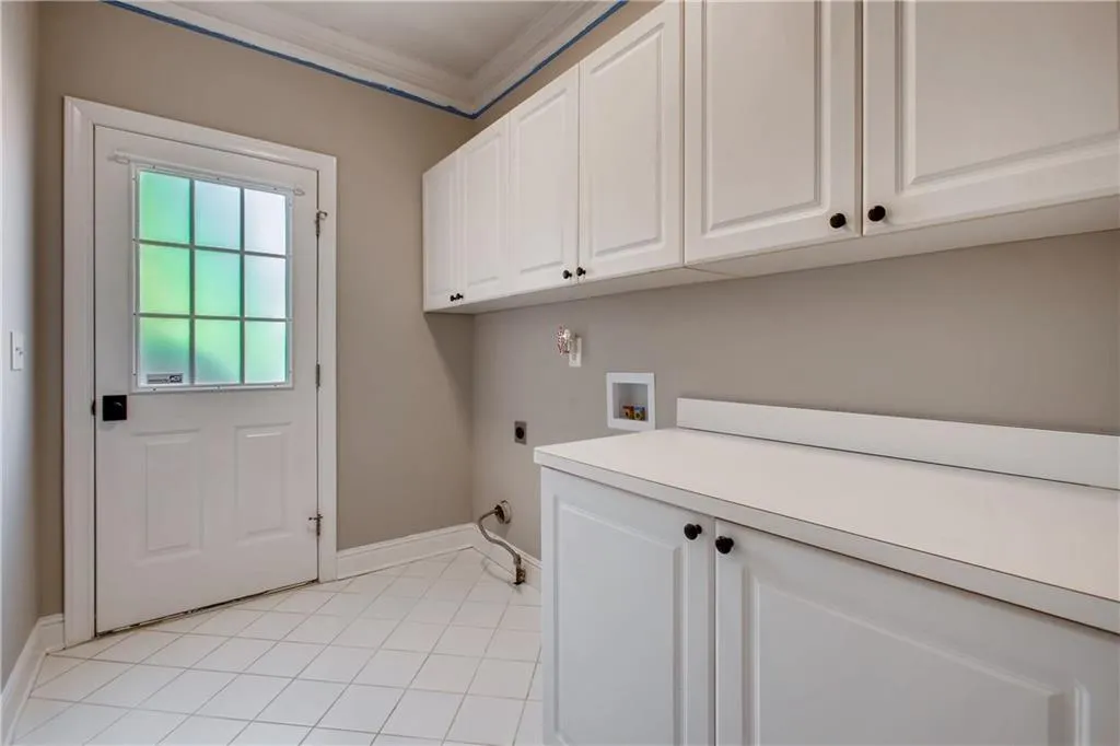 530 Fountain Oaks Way, Sandy Springs, Georgia 30342, 4 Bedrooms Bedrooms, ,3 BathroomsBathrooms,Residential,Sold,530 Fountain Oaks Way,6554174