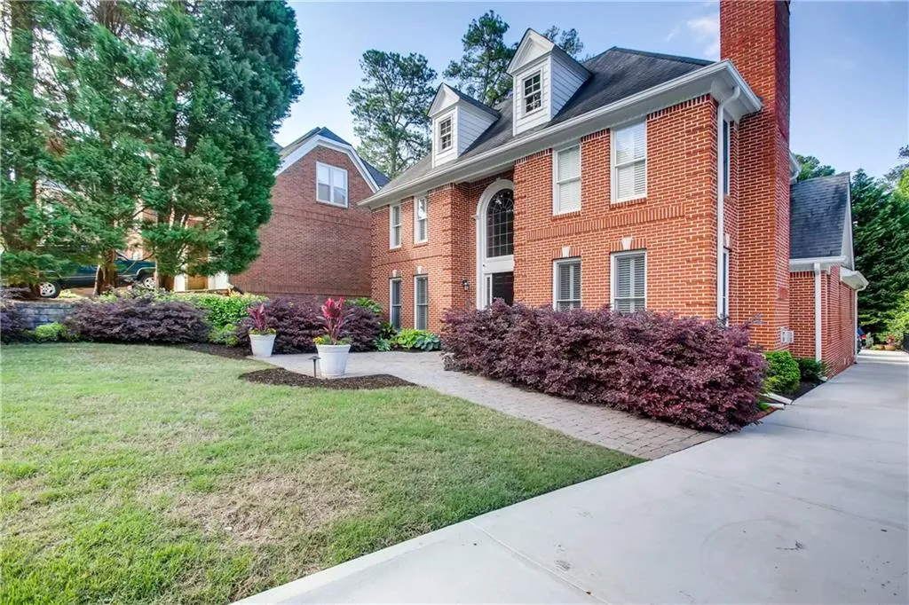 530 Fountain Oaks Way, Sandy Springs, Georgia 30342, 4 Bedrooms Bedrooms, ,3 BathroomsBathrooms,Residential,Sold,530 Fountain Oaks Way,6554174
