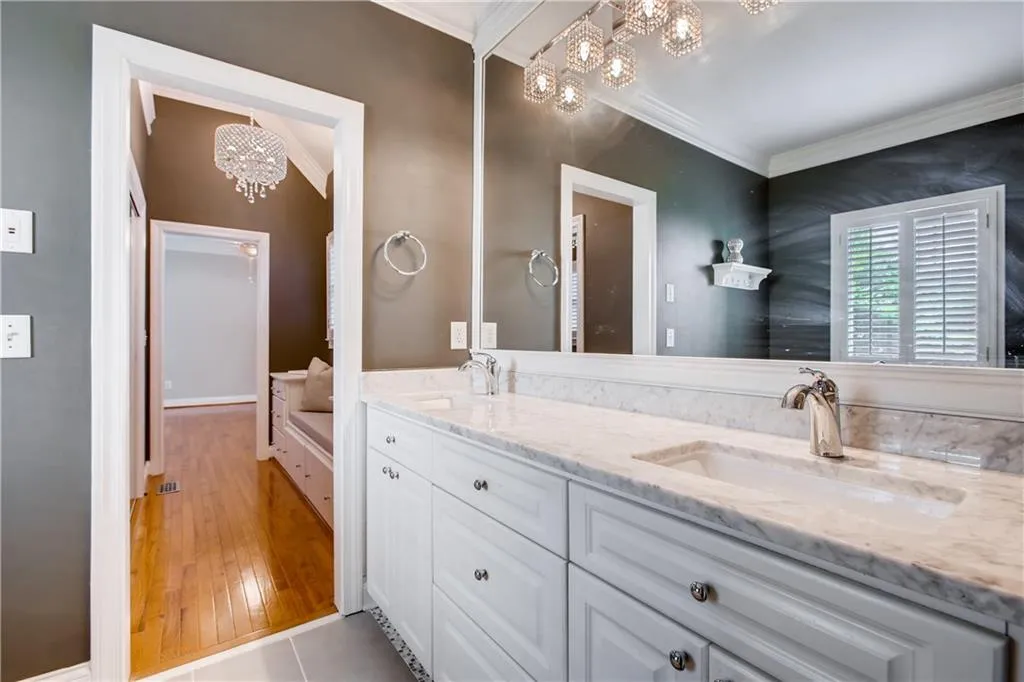 530 Fountain Oaks Way, Sandy Springs, Georgia 30342, 4 Bedrooms Bedrooms, ,3 BathroomsBathrooms,Residential,Sold,530 Fountain Oaks Way,6554174