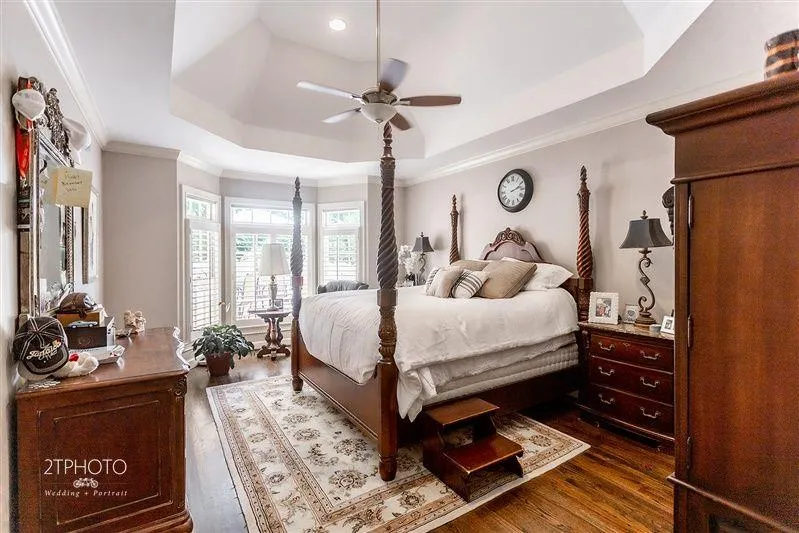 205 Ledgemont Court, Atlanta, Georgia 30342, 4 Bedrooms Bedrooms, ,3 BathroomsBathrooms,Residential,Sold,205 Ledgemont Court,7225369