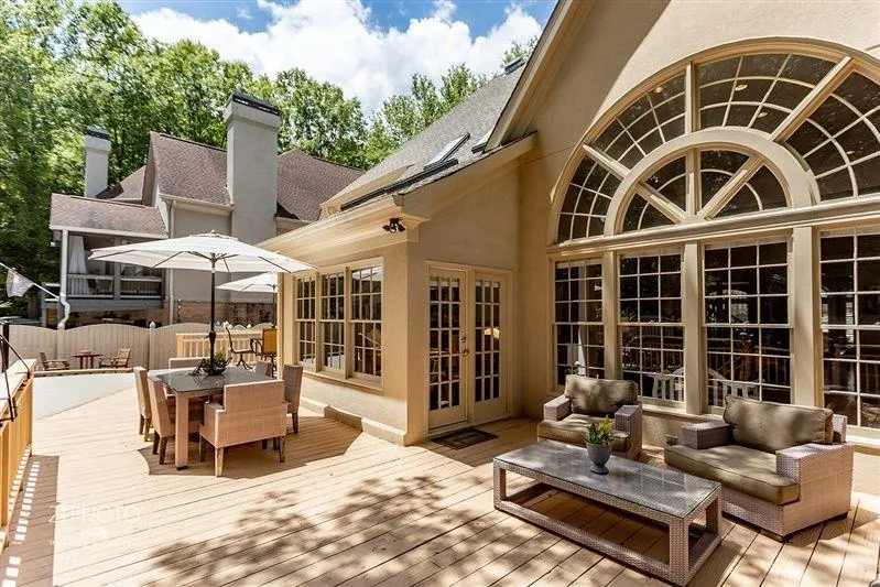 205 Ledgemont Court, Atlanta, Georgia 30342, 4 Bedrooms Bedrooms, ,3 BathroomsBathrooms,Residential,Sold,205 Ledgemont Court,7225369